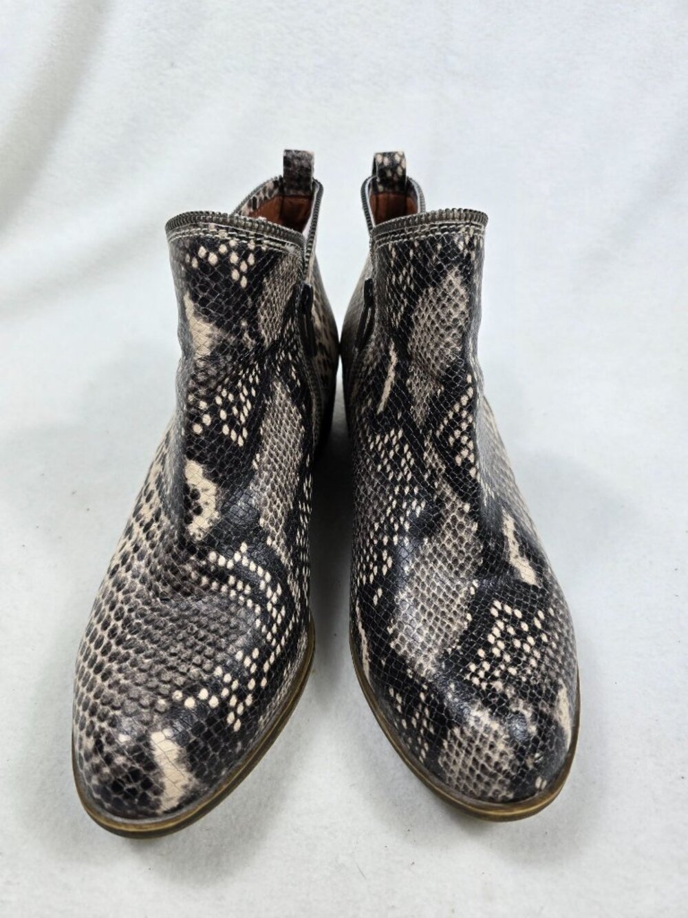 Lucky Brand Womens Size 10 Bartalino Snake Print Ankle Boots Zipper Closure - Picture 3 of 7